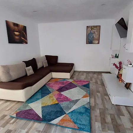 Apartament Diaconu Coresi Apartment *